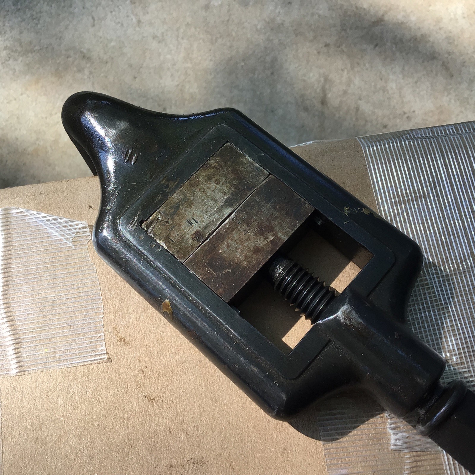 Clamp Gear Cutting, Lathe Dog, Opens To 3/4” X 1.25” Rectangle