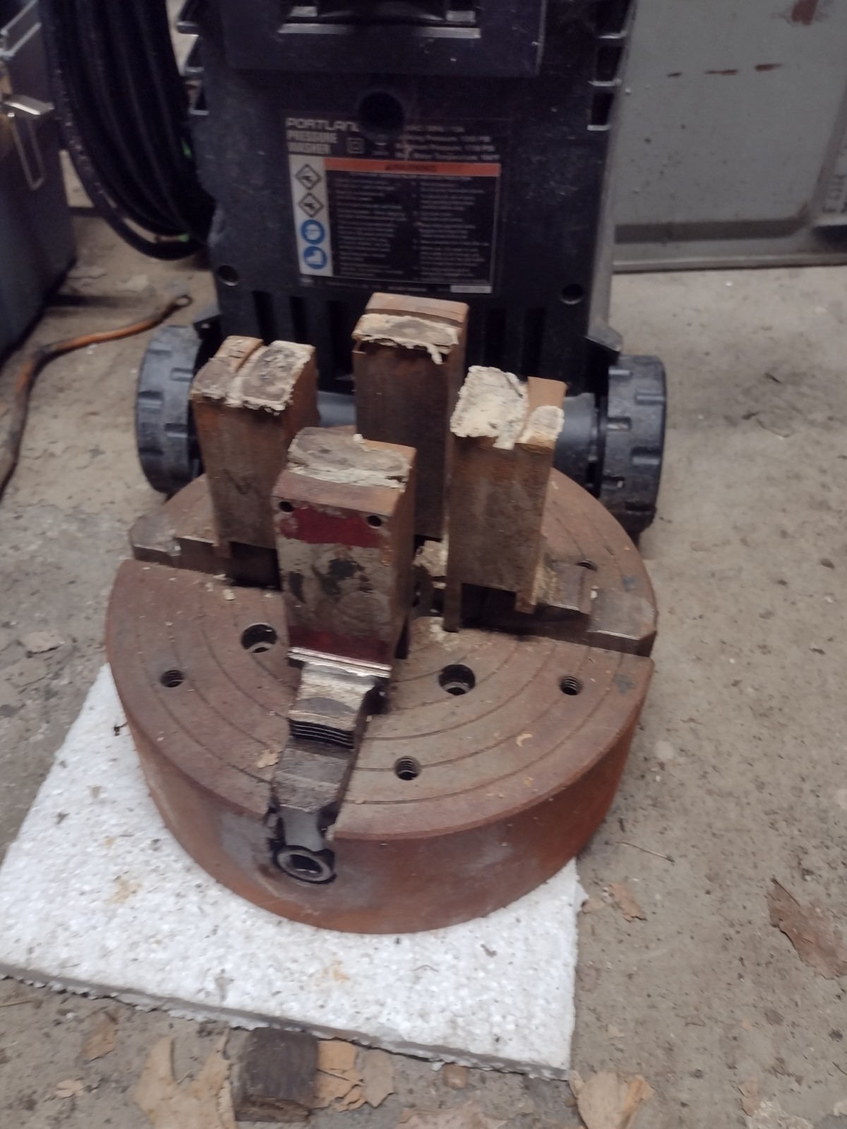 South Bend 9″ 4 jaw chuck for South Bend Lathe