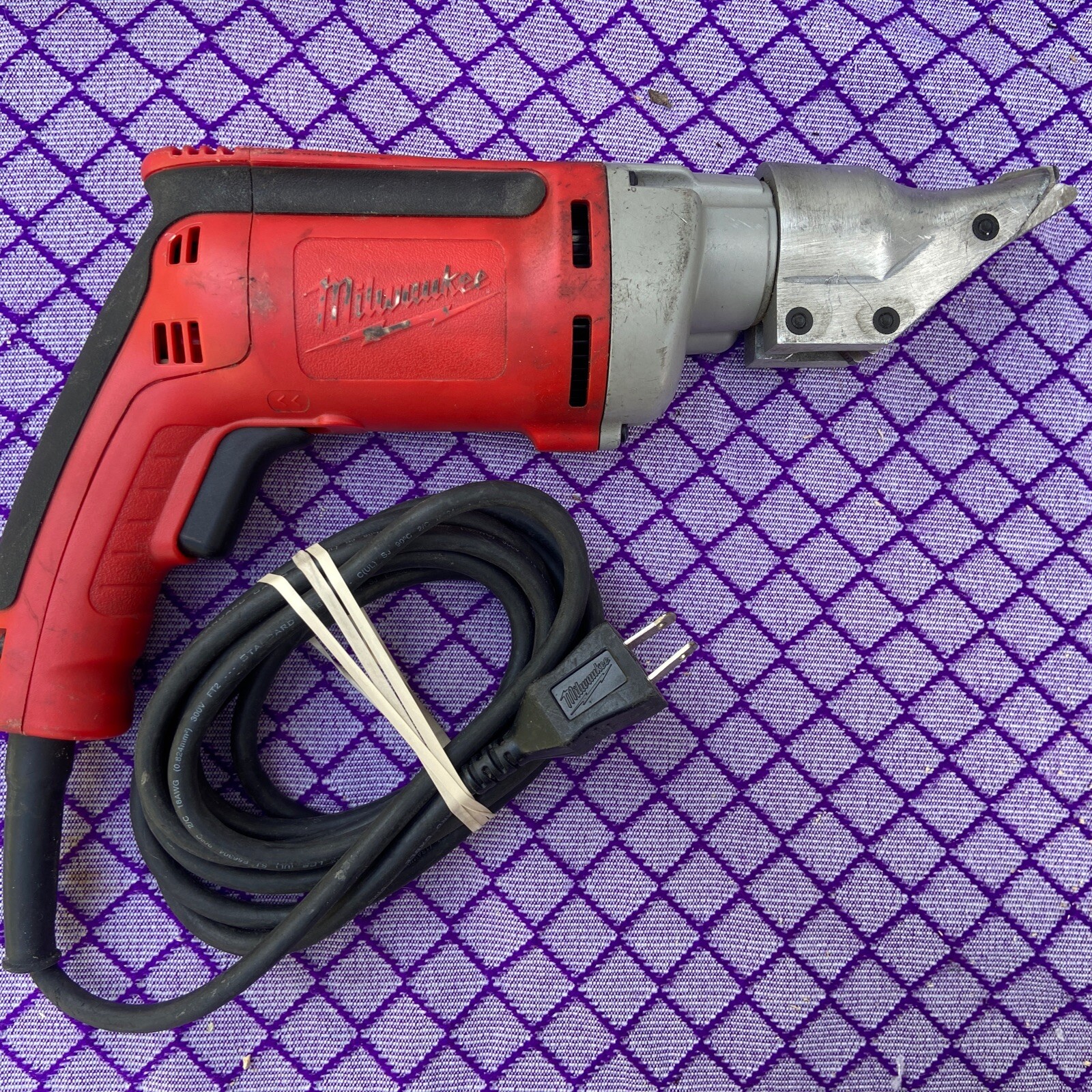 Milwaukee (6852-20) 18-Gauge Electric Shear, Corded 120VAC, Excellent Cond. USA