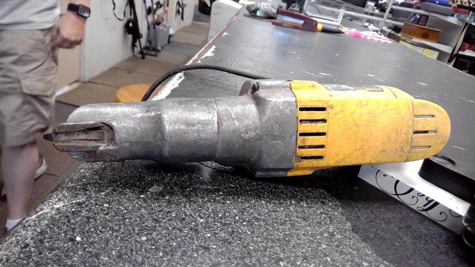 DEWALT DW890 18GA SWIVEL HEAD SHEAR
