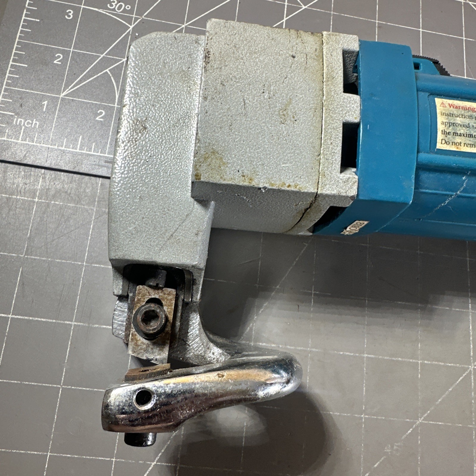 Chicago Electric Metal Shear 120V Corded 18 Gauge Capacity No. 46681