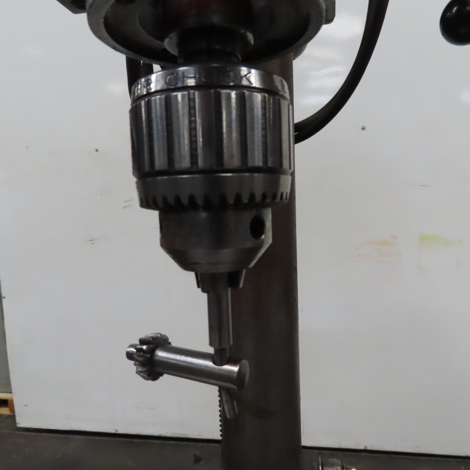 Walker Turner 1100 Variable Speed 20″ Vertical Drill Press 208-230/480V 3Ph 1Hp
