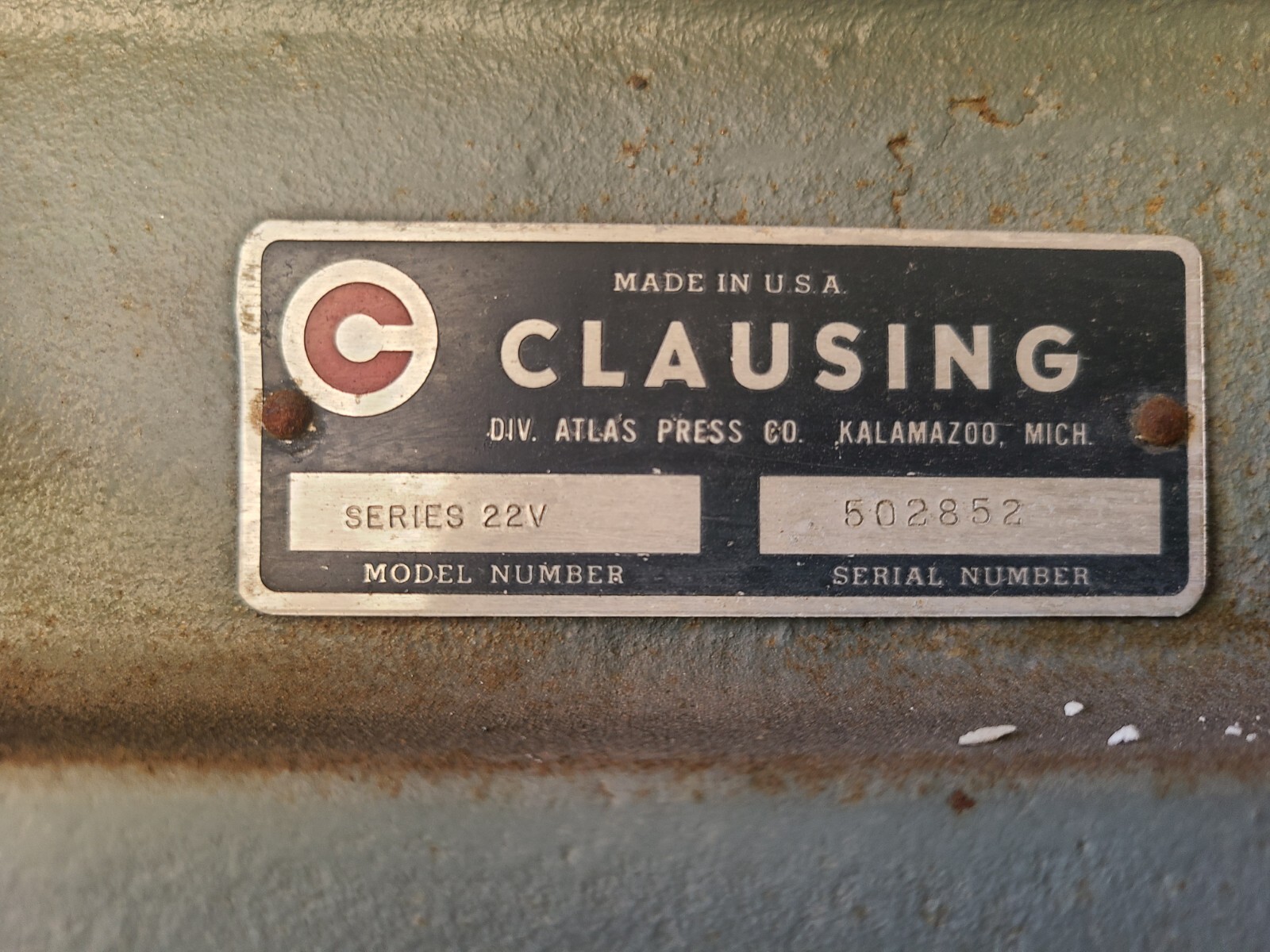 CLAUSING SERIES 22V 20″ VARIABLE SPEED FLOOR STAND DRILL PRESS