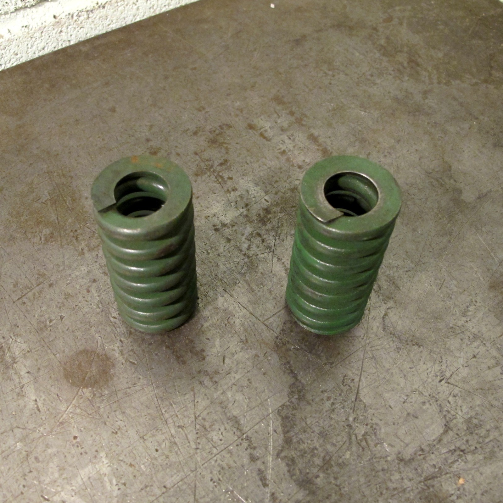 Set of 2 Green Unipunch Springs Approx. 2-1/2″ Length 1.23″ OD .65″ ID (100669)