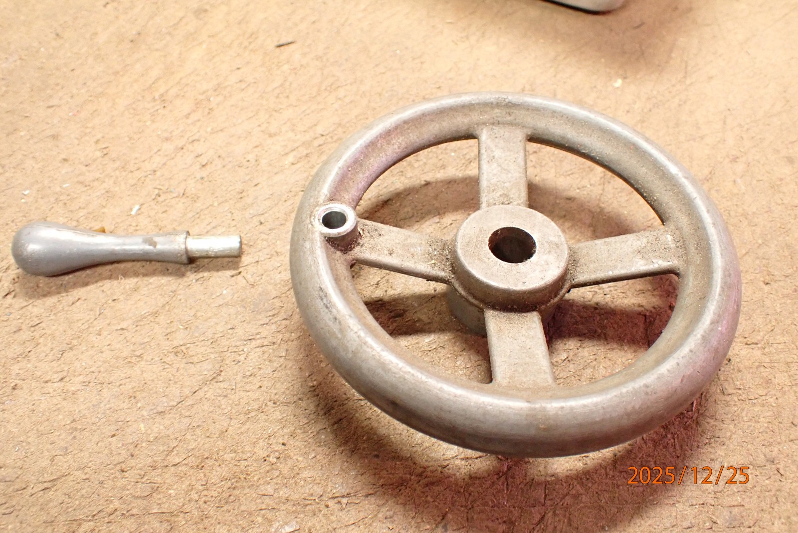 NON-FERROUS METAL MACHINE JIG FIXTURE HANDWHEEL CRANK