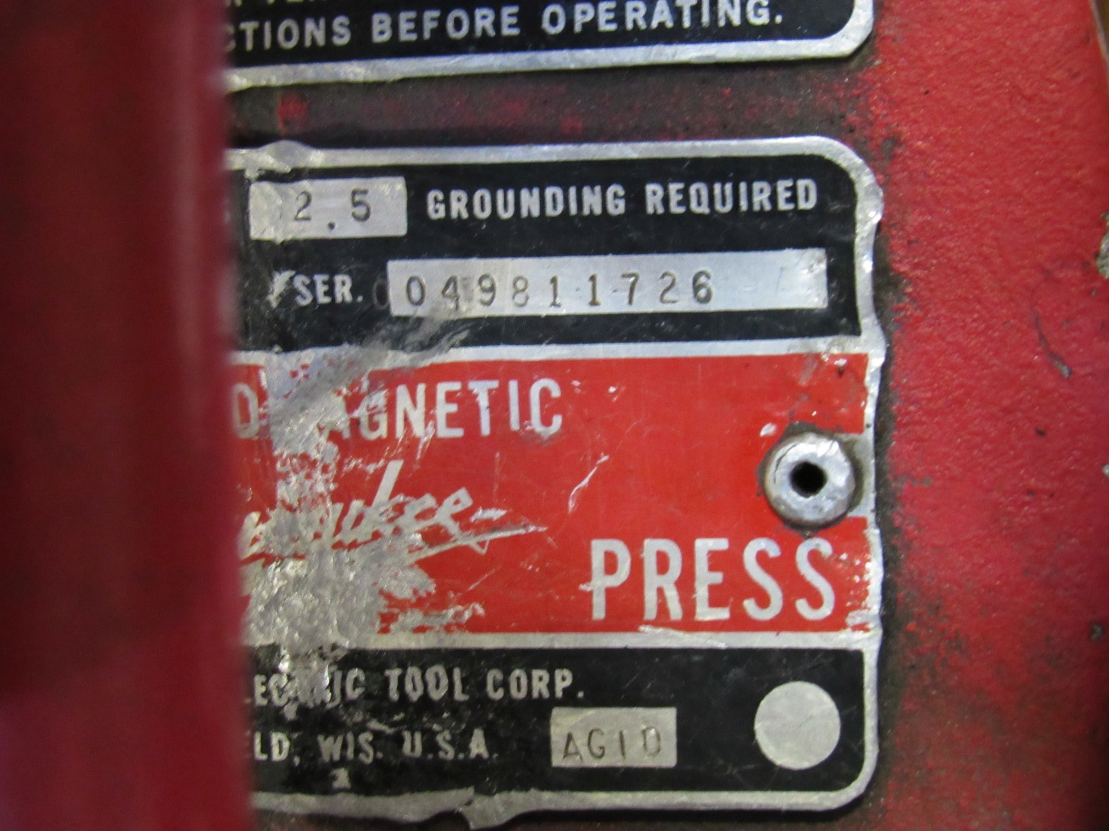 Milwaukee Magnetic Drill Press 4201 4262-1 120V 400Rpm – used