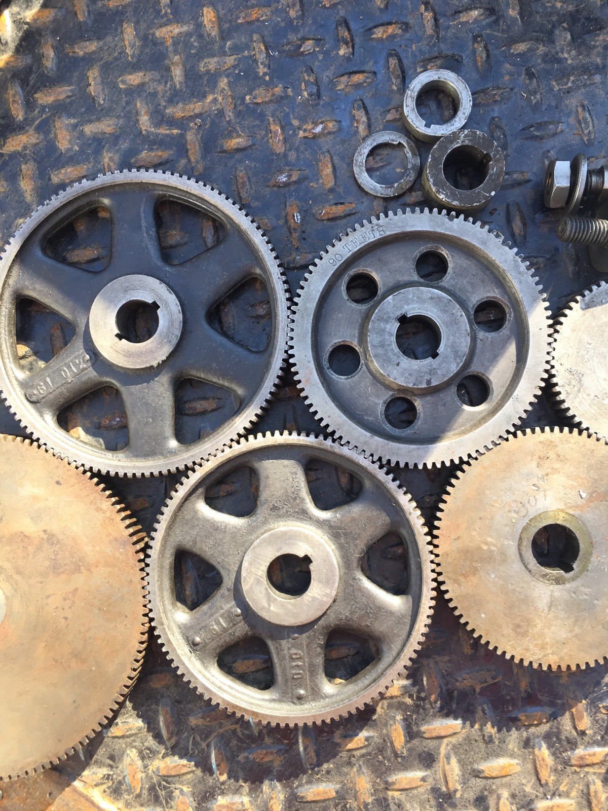 Change Gear Set In Wood Case Metal Lathe Or Dividing Head 7/8” Bore 18p
