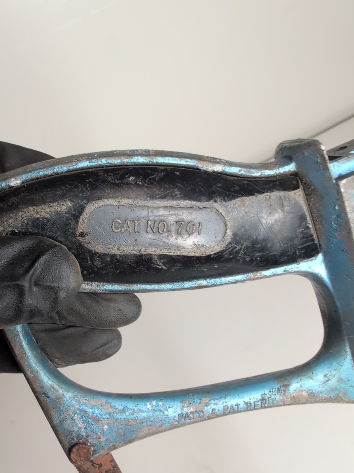 M Klein & Sons Hacksaw Cat No 701 Blue Made in USA Metal Cutting Saw