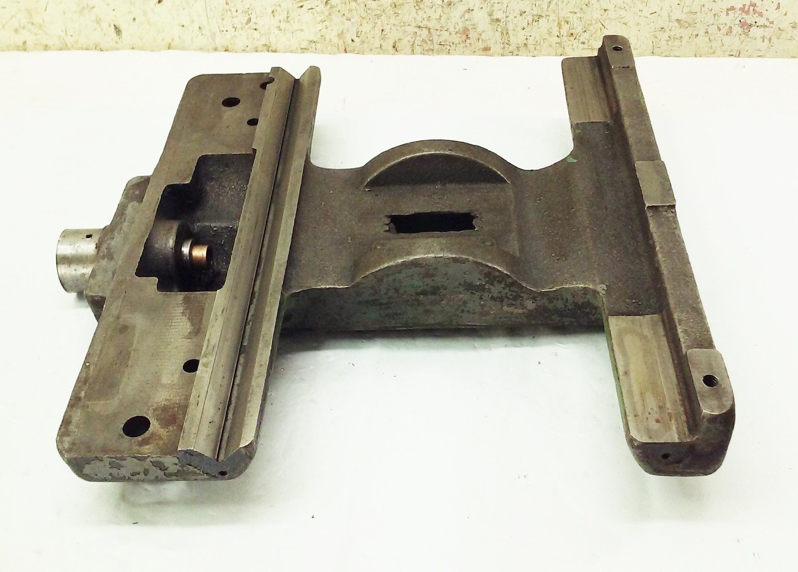 Logan Montgomery Ward 10″ Metal lathe carriage saddle casting LA-695