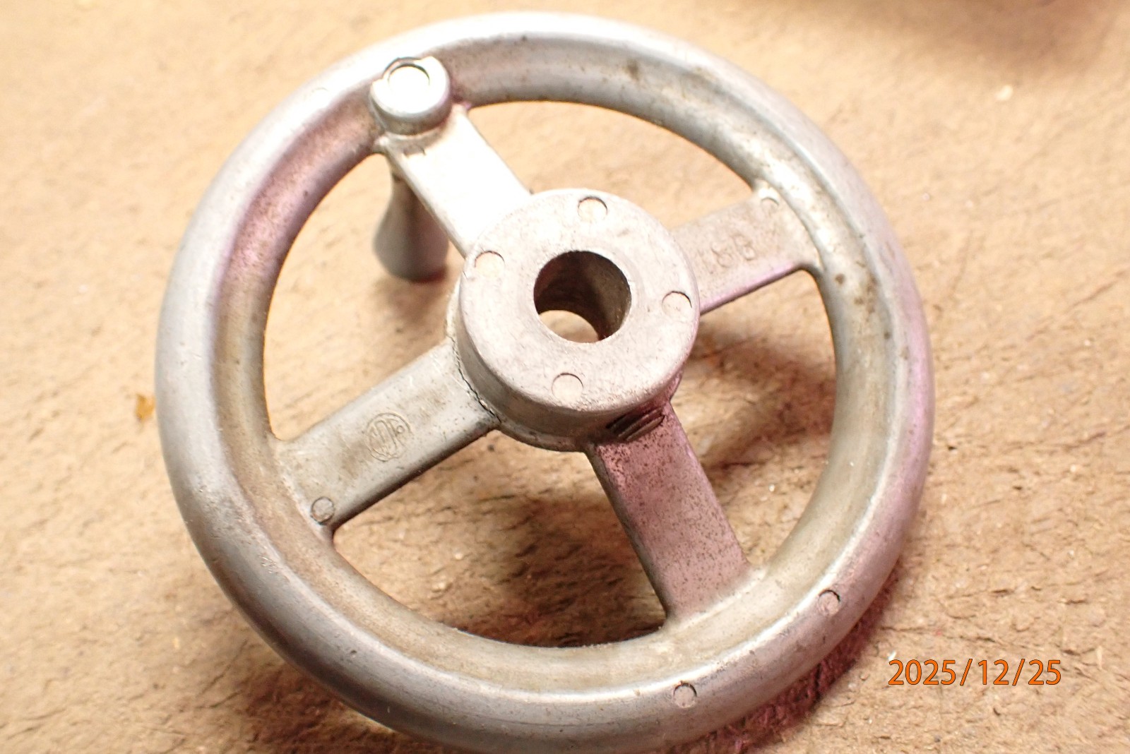 NON-FERROUS METAL MACHINE JIG FIXTURE HANDWHEEL CRANK