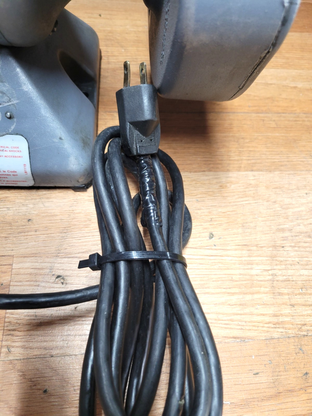 BALDOR # 612 6″ GRINDER / BUFFER 115V 3600 RPM
