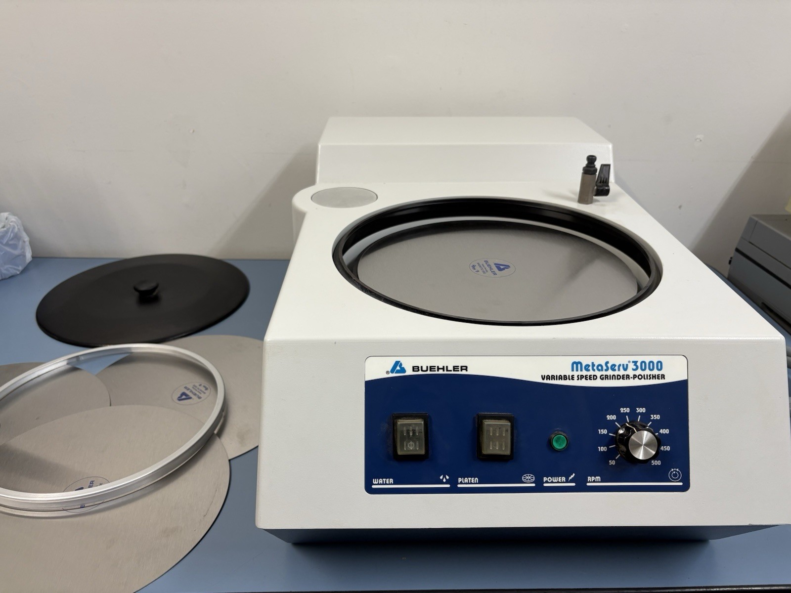 Buehler MetaServ 3000 Variable Speed Grinder Polisher Model 95-2920 (GOOD COND.)