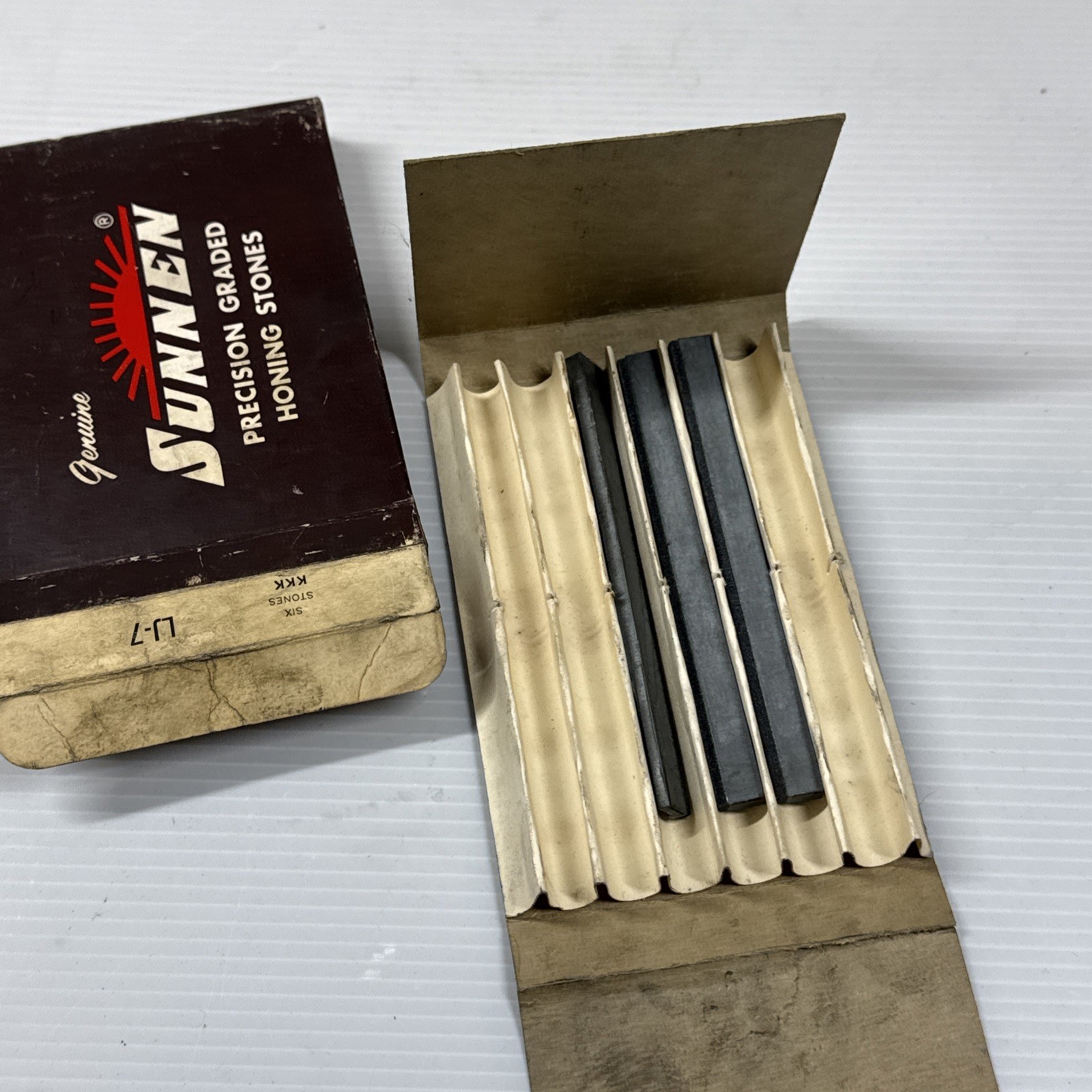 SUNNEN LJ-7 HONING STONES Three (3) – New Open Partial Box