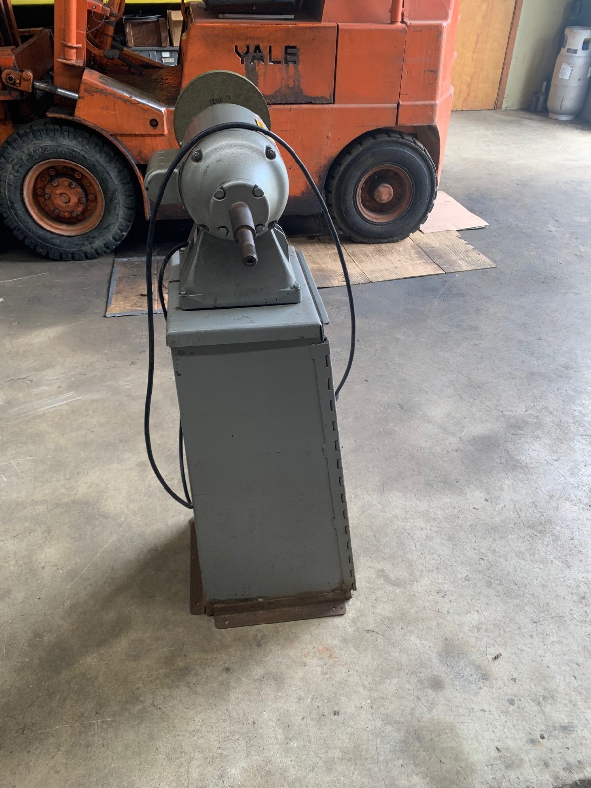 Baldor Buffer with stand and storage .75/.5 hp at 1800/3600 rpm