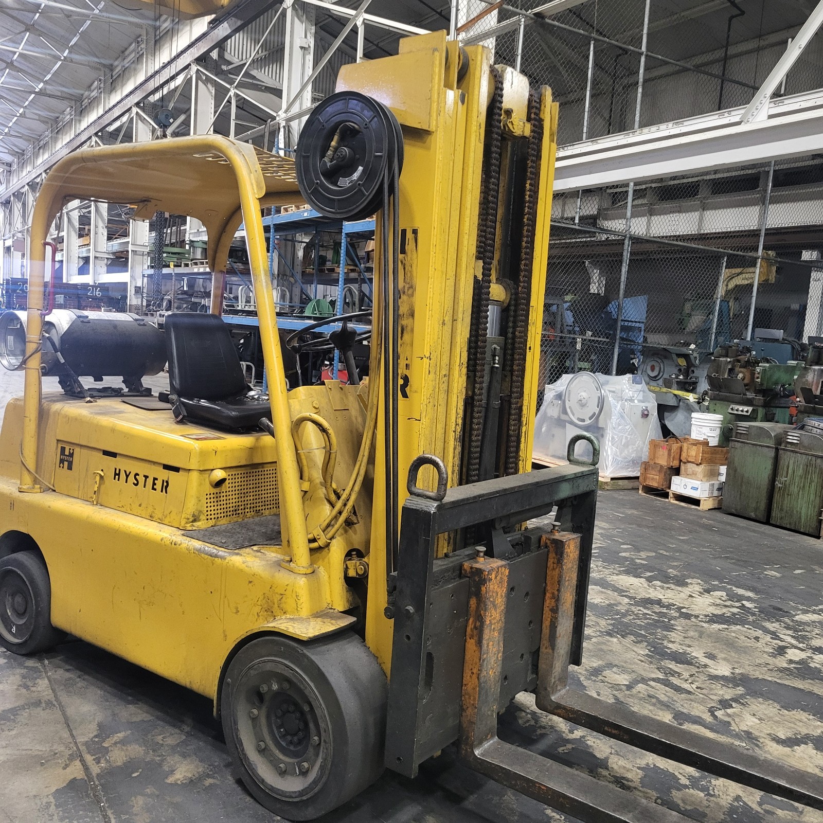 Hyster 10,000 lbs. Cap, Forklift, Propane, 15′ Lift, Side Shift, 3335 Hours