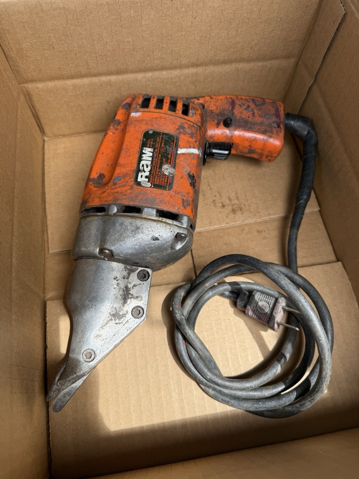 RAM Electric Metal Cutting Shear, Corded Sheet Metal Cutter