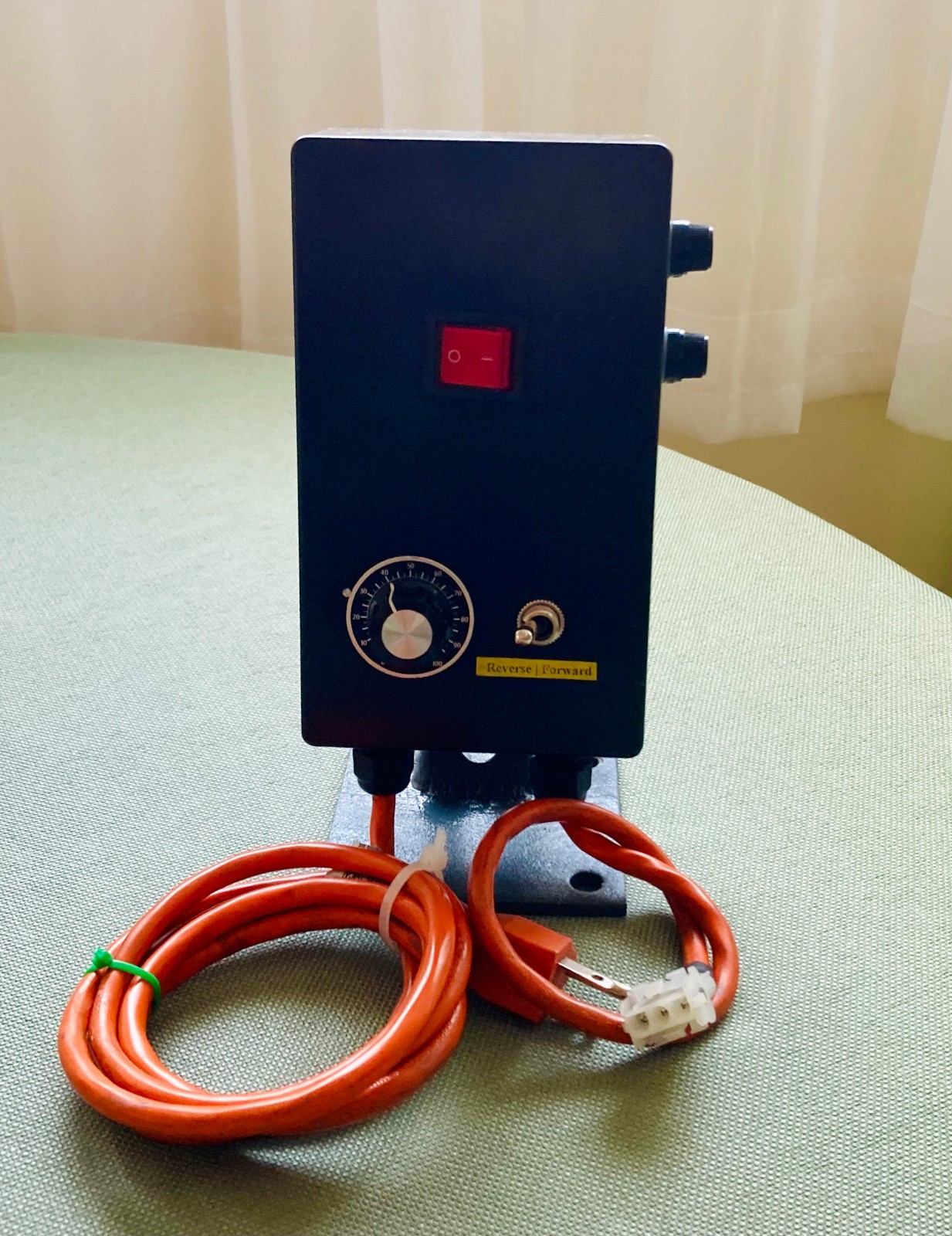 110VAC-Variable Speed Controller with Forward/Reverse for 90VDC motor (1 hp max)