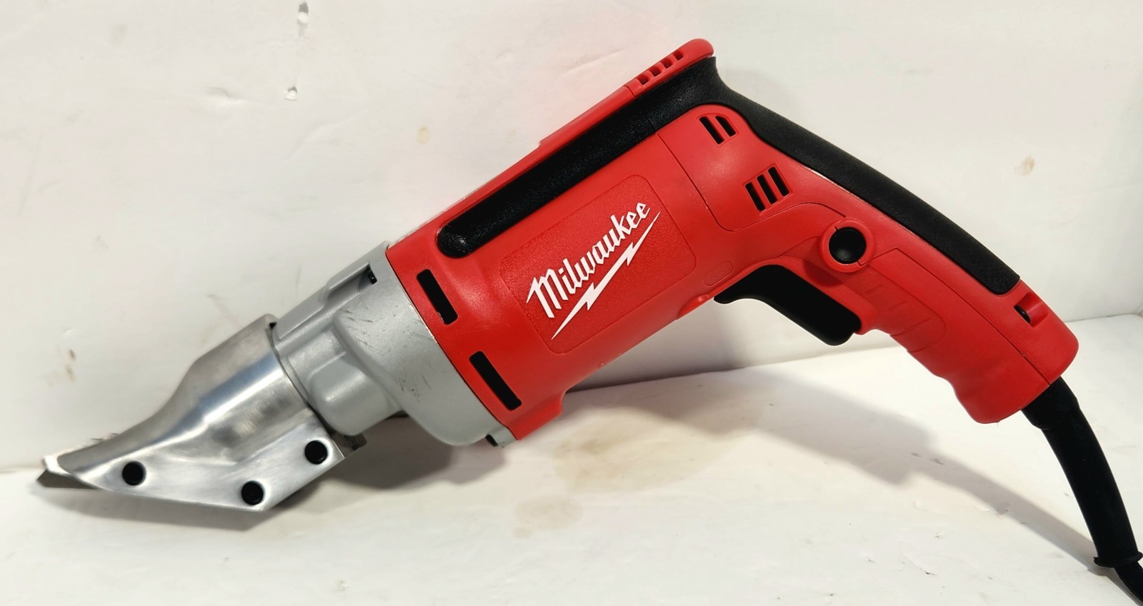Milwaukee 18 Inch Gauge Metal Shear 6852–20 Corded USED