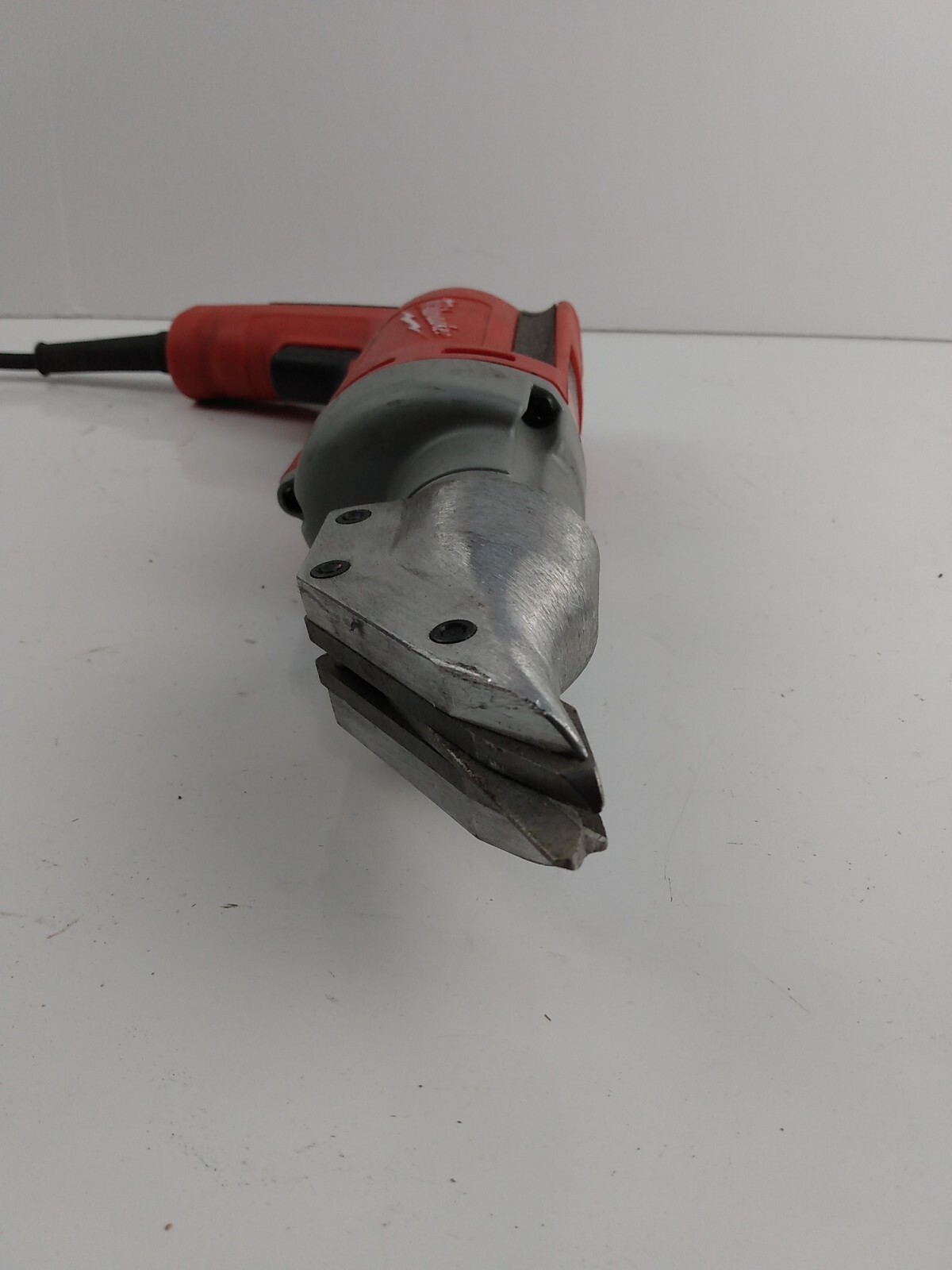 Milwaukee 6852-20 BROKEN Corded 18-Gauge Sheet Metal Shear 6.8 Amp Motor BROKEN