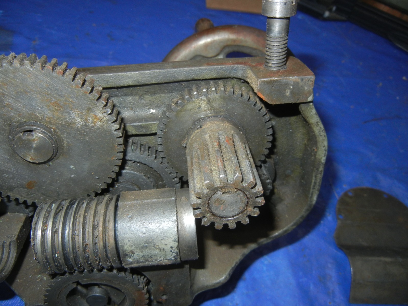 South Bend 9″ lathe model A apron with half nuts 10k