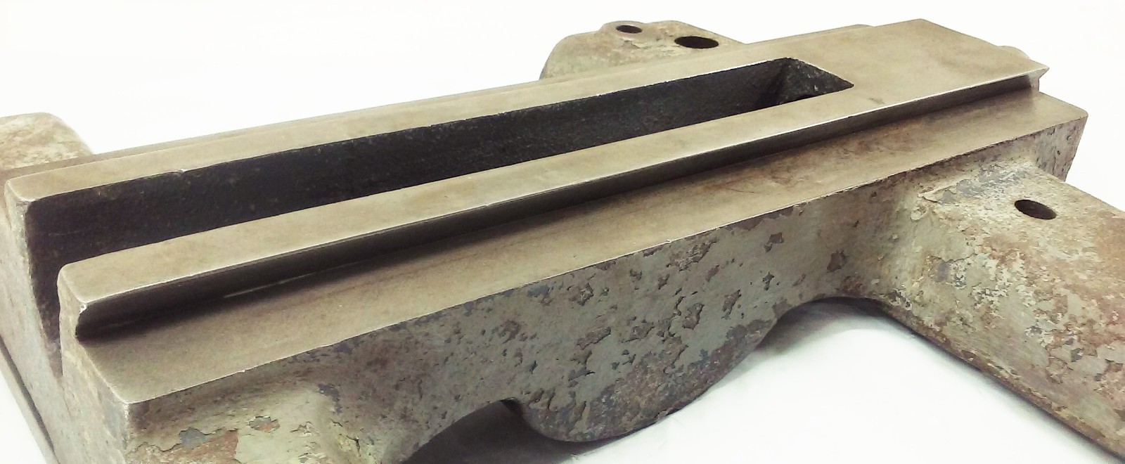 Logan Montgomery Ward 10″ Metal lathe carriage saddle casting w/ rear gib