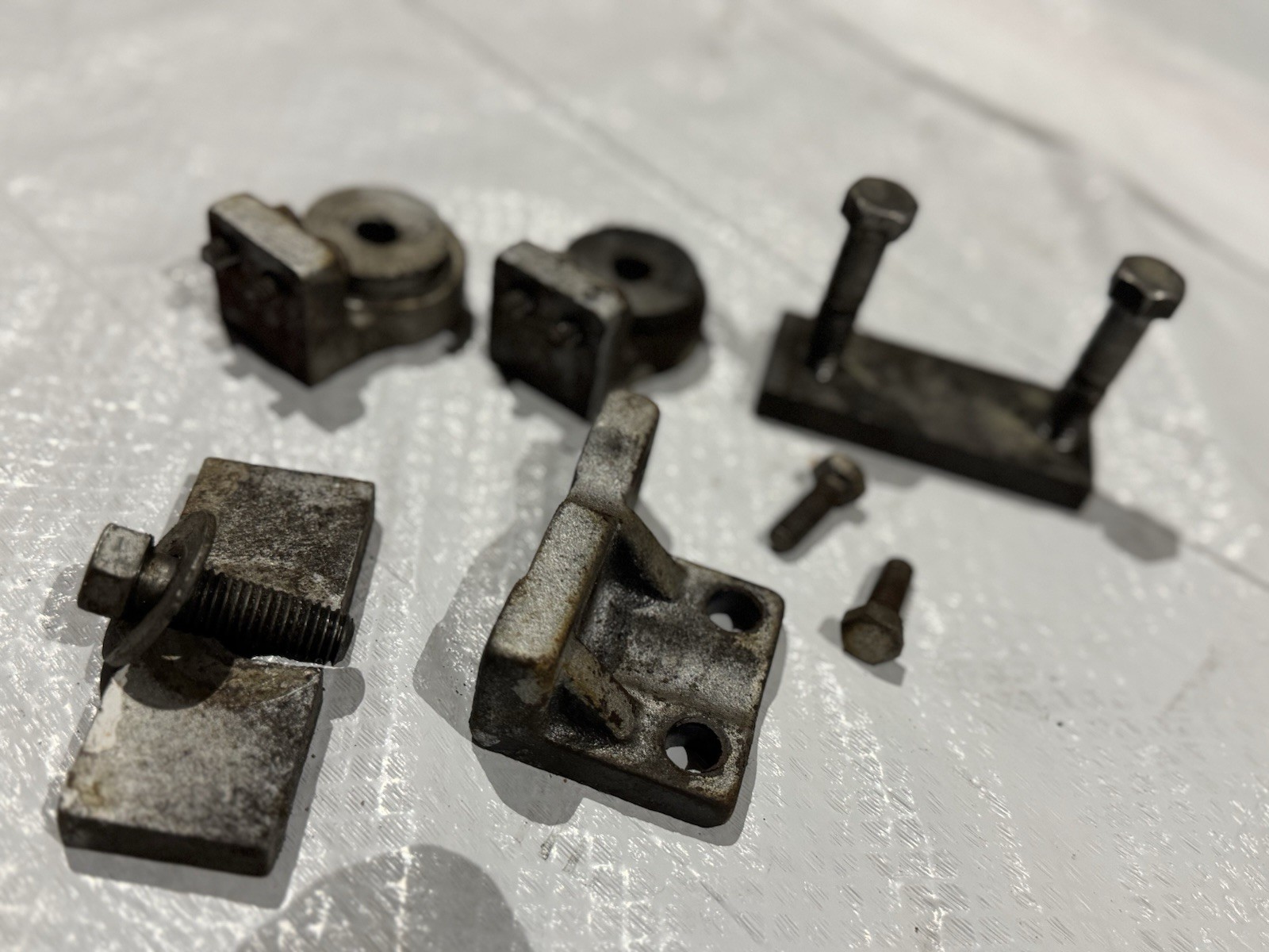Logan 820 Metal Lathe Head Stock Casting – LA-650 w/ Hardware
