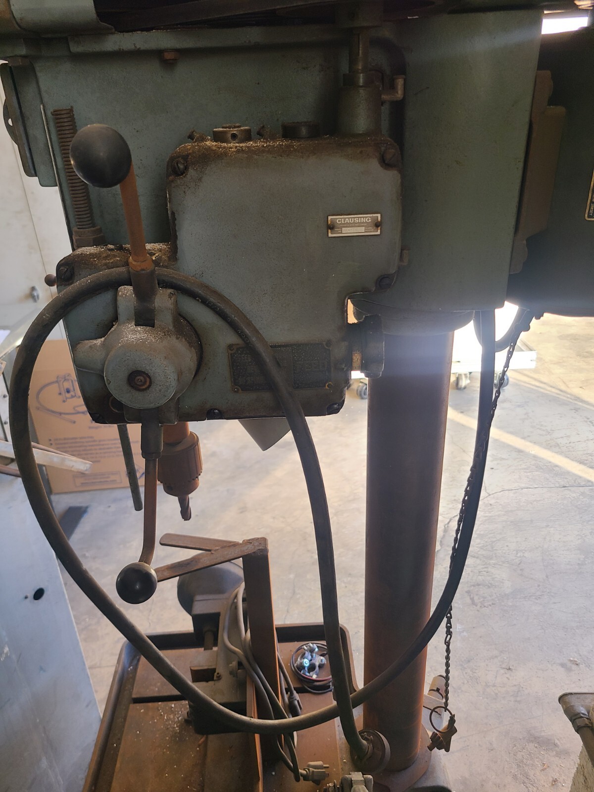 CLAUSING SERIES 22V 20″ VARIABLE SPEED FLOOR STAND DRILL PRESS
