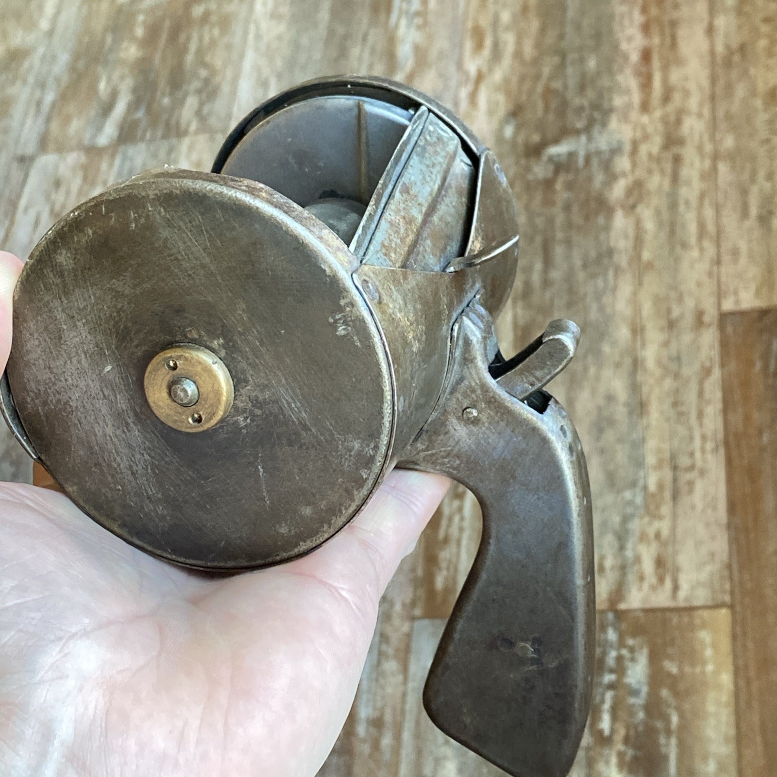 Vtg Hand Held Pistol Grip Thumb Close Tin Smith Roll Reel Feeder Dispenser