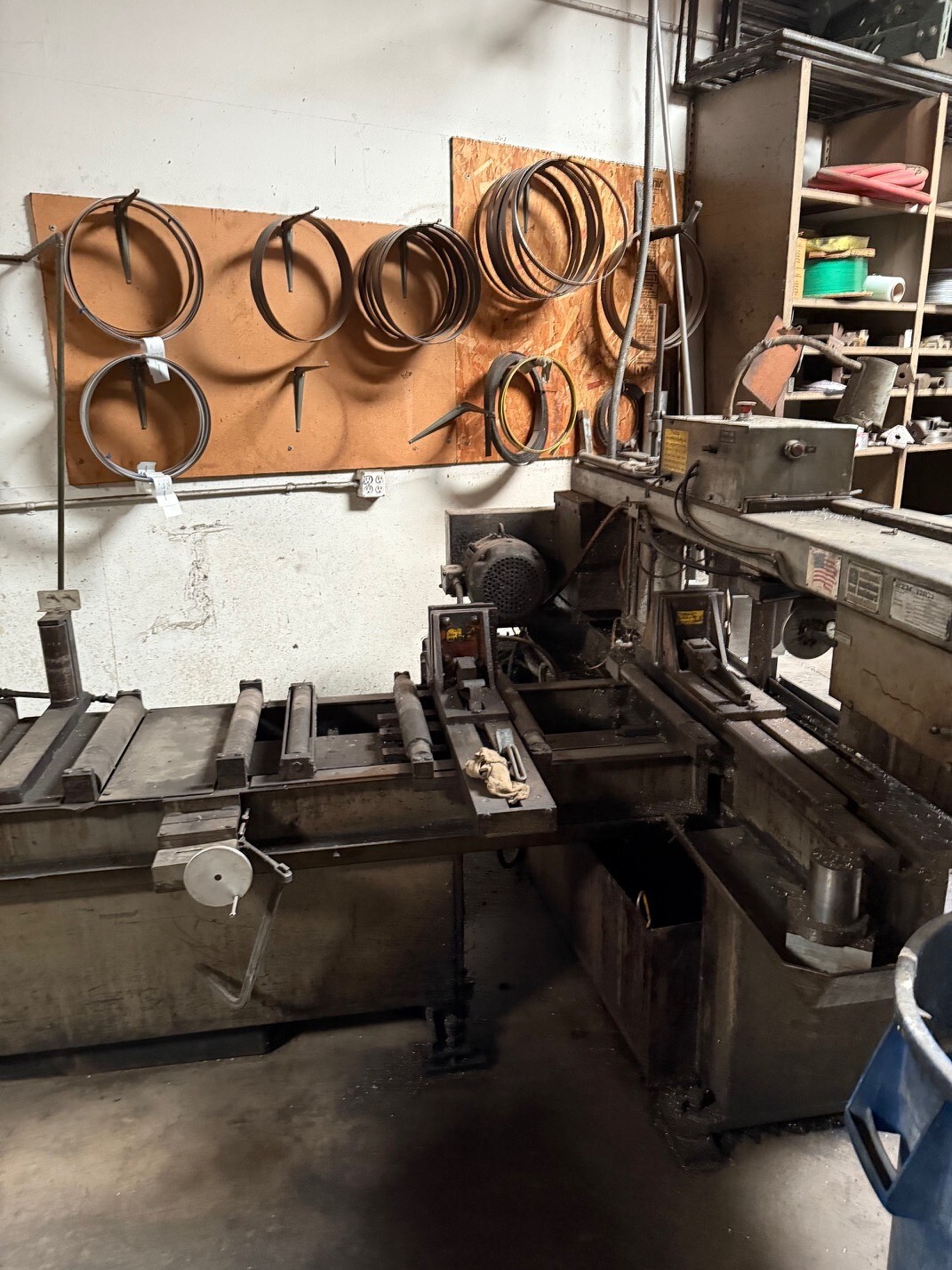 CNC Bandsaws Fully Automatic and Manual Mill and Bandsaw.
