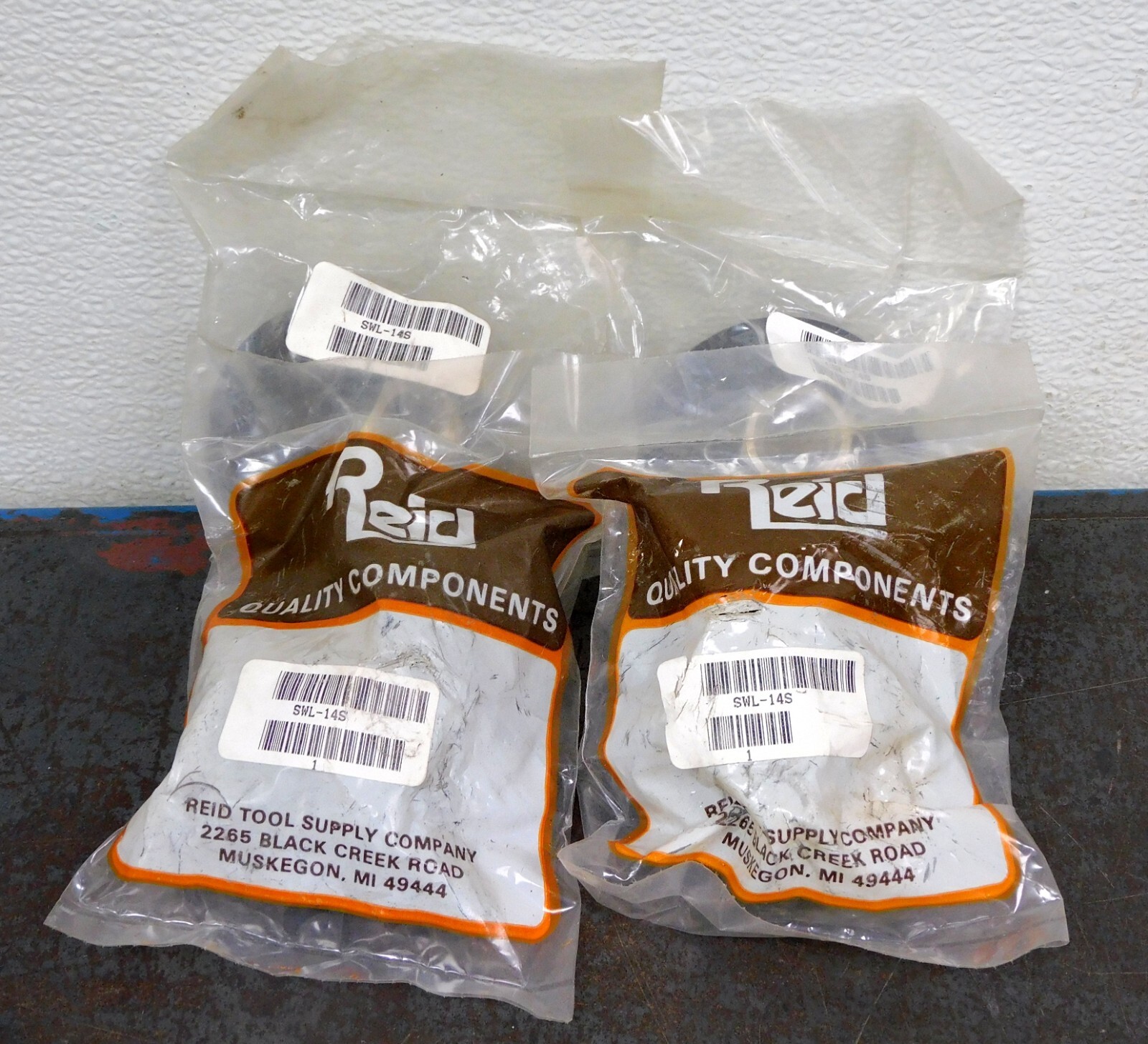 Reid Tool Supply – SWL-14S Machine Feet 3-1/4″ DIA 1/2 in. NPT Lot of Four (4)