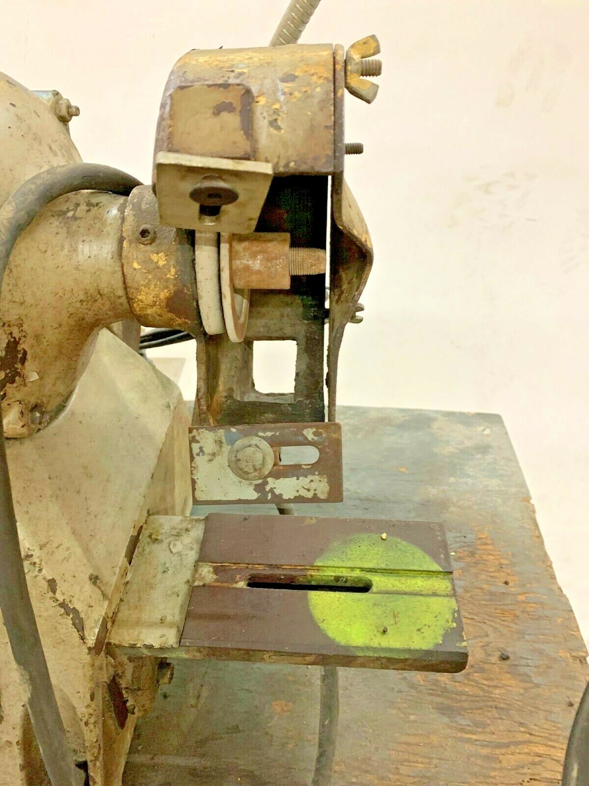 UNION TWIST DRILL, CRANK SHAFT POINT GRINDER, #1034, 1/4 HP, 3450 RPM, 115 VOLT