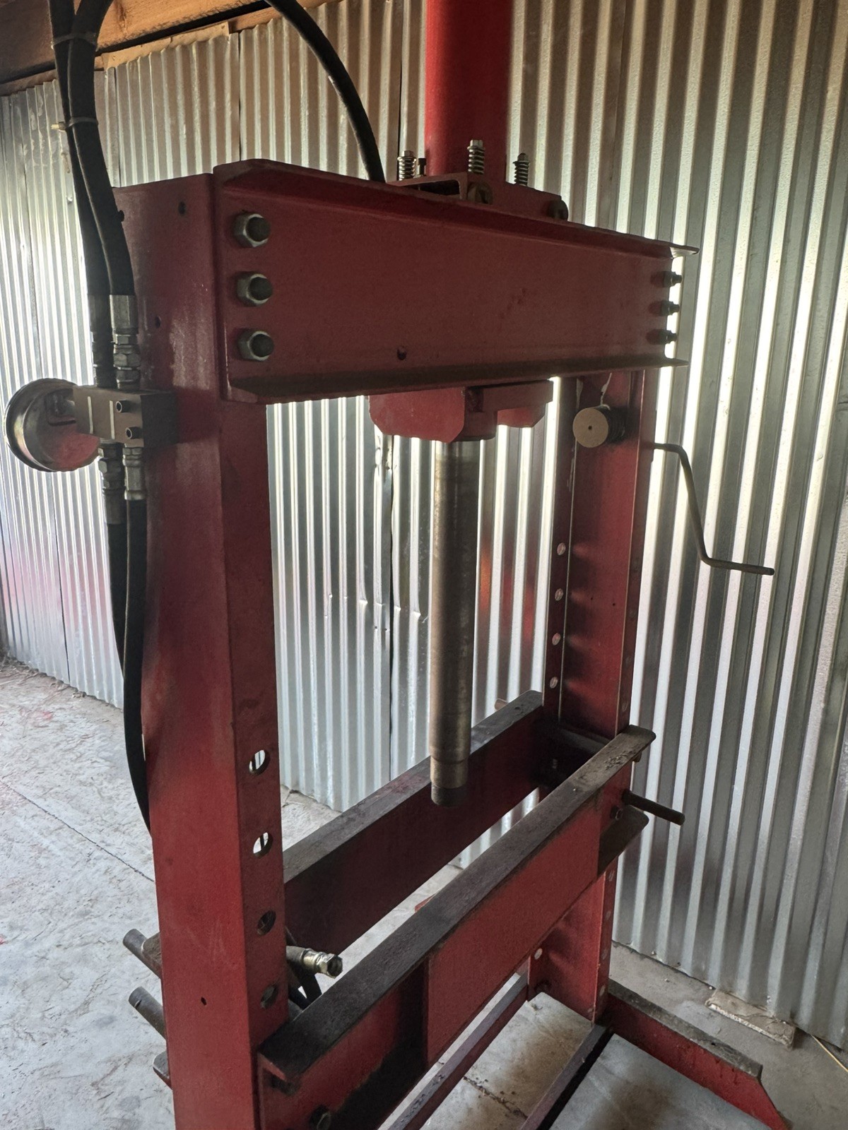 2008 Nuiger 50 ton hydraulic press