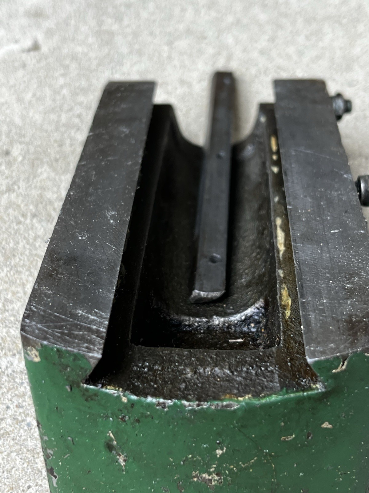 Atlas Craftsman 12″ Lathe Compound Tool Post Slide Casting L3-303 (Inv #d1)
