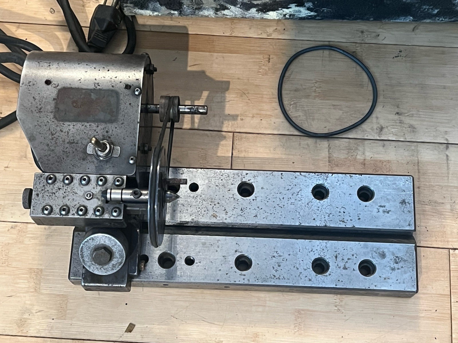 Harig Motorized Cylindrical Grinding Fixture Lectric Centers 025-100 Bodine