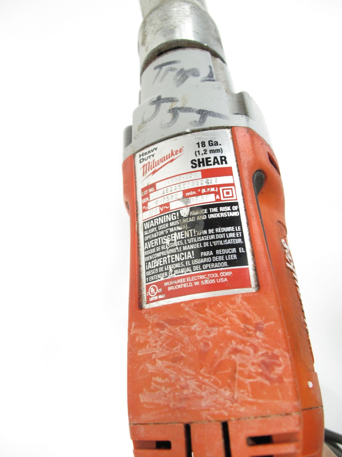 Milwaukee 6852-20 18-Gauge Double Insulated, 10′ Corded Shear 6.8A Motor