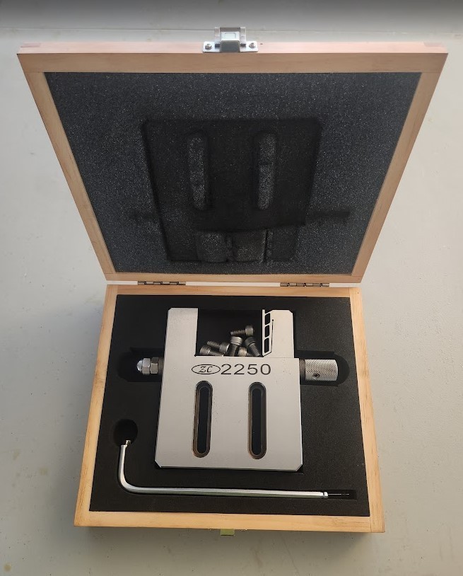 ZC Stainless Steel Wire Cut Vise in case – ZC-2250