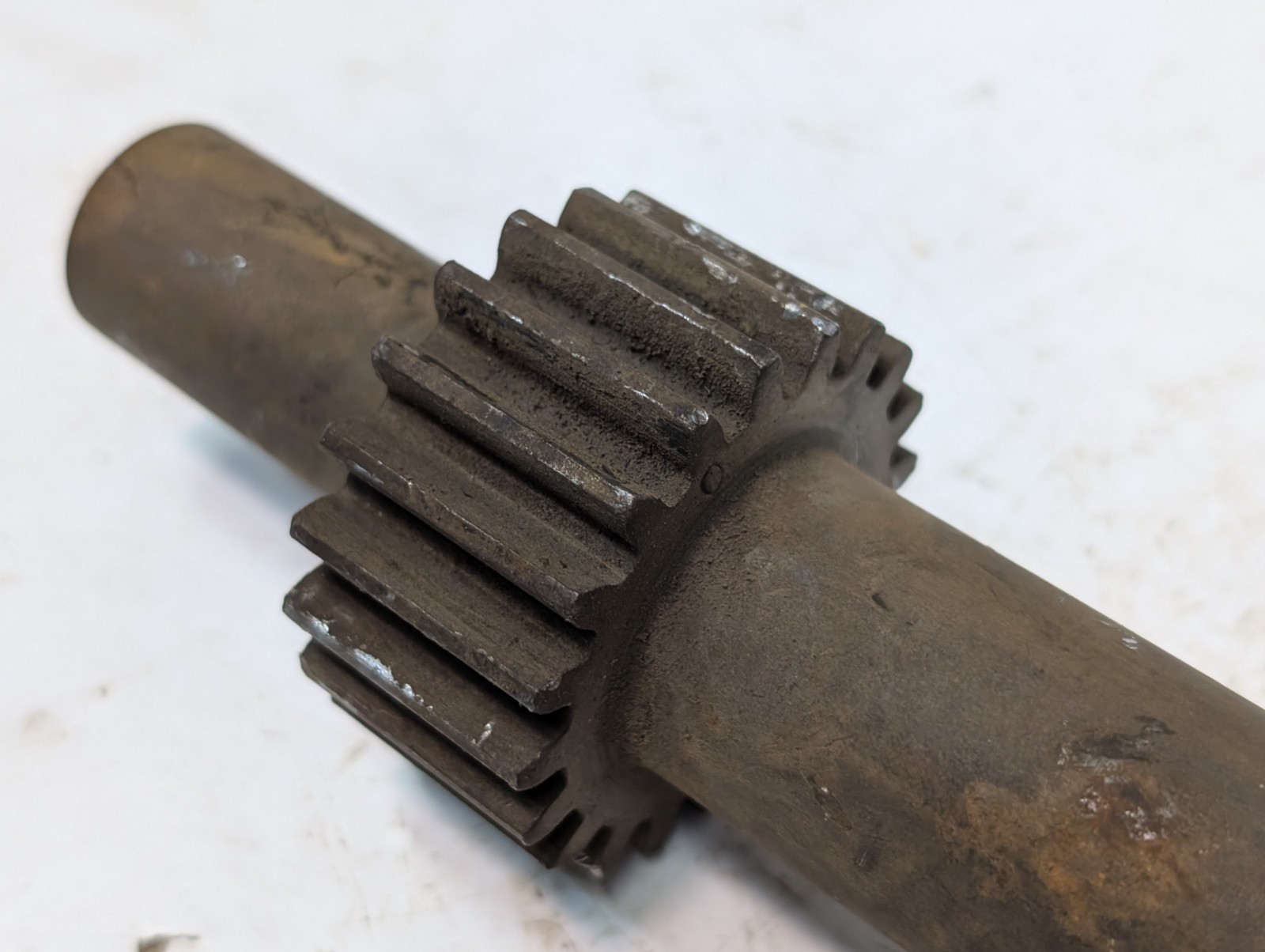 Unbranded Heavy-Duty Machine Drive Gear Shaft Assembly Component, Approx. 17″ L
