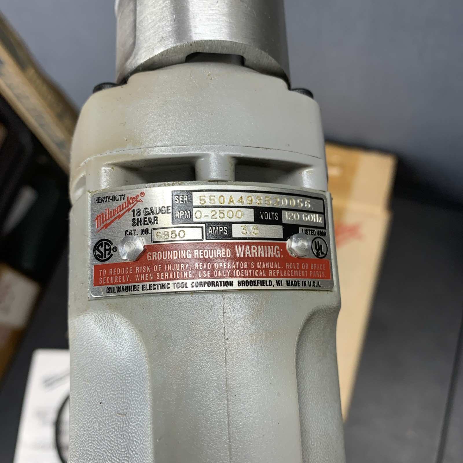Milwaukee 6850 Electric Metal Cutting Shear 18 Gauge Swivel Head Corded Tool Box