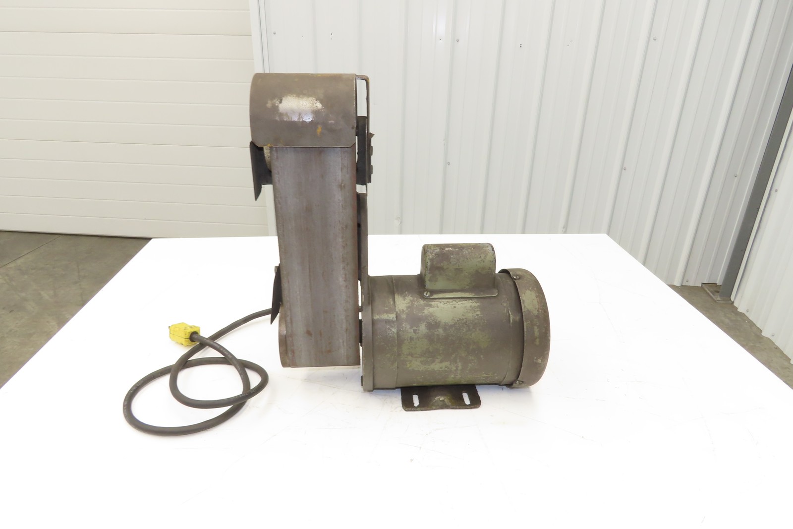 Bench Belt Sander 4″ W 36″ L Motor 1/2Hp 1725rpm 1Ph 115/230v