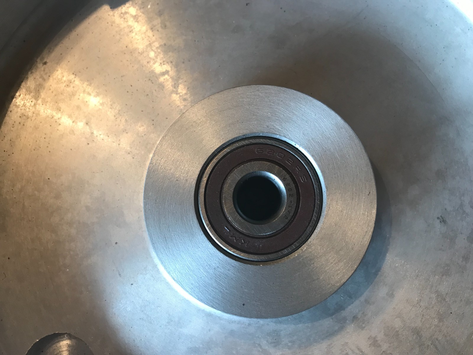 10″ Serrated Rubber Belt Grinder Contact Wheel, 1/2″ inch bore