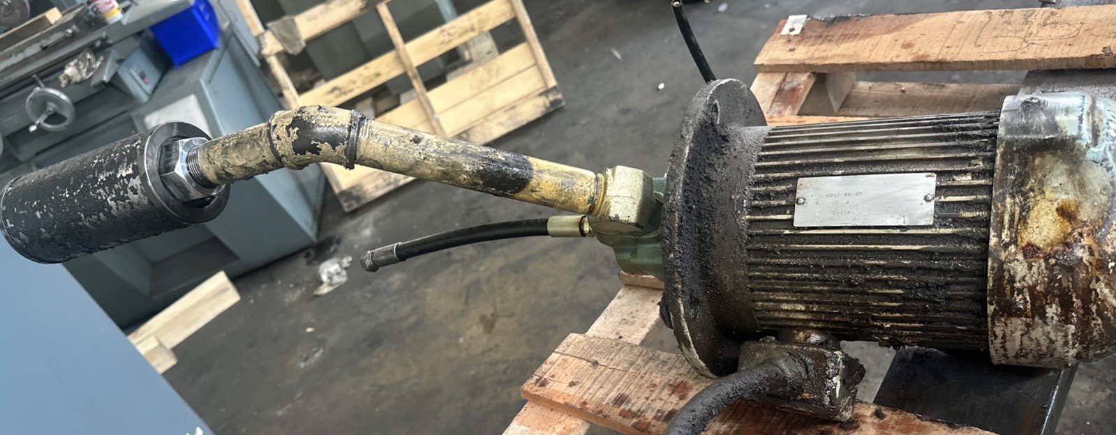 Okamoto Surface Grinder Model: ACC-124DX Hydraulic Motor/ Mod:DS-15P-11