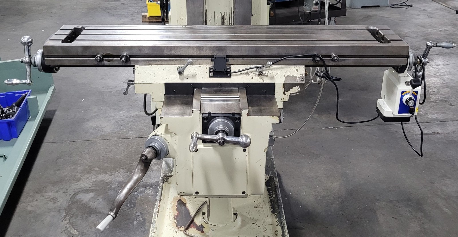 Acer Ultima 4VK 5 HP Vertical Mill w/40 Taper, PF, PDB, DRO