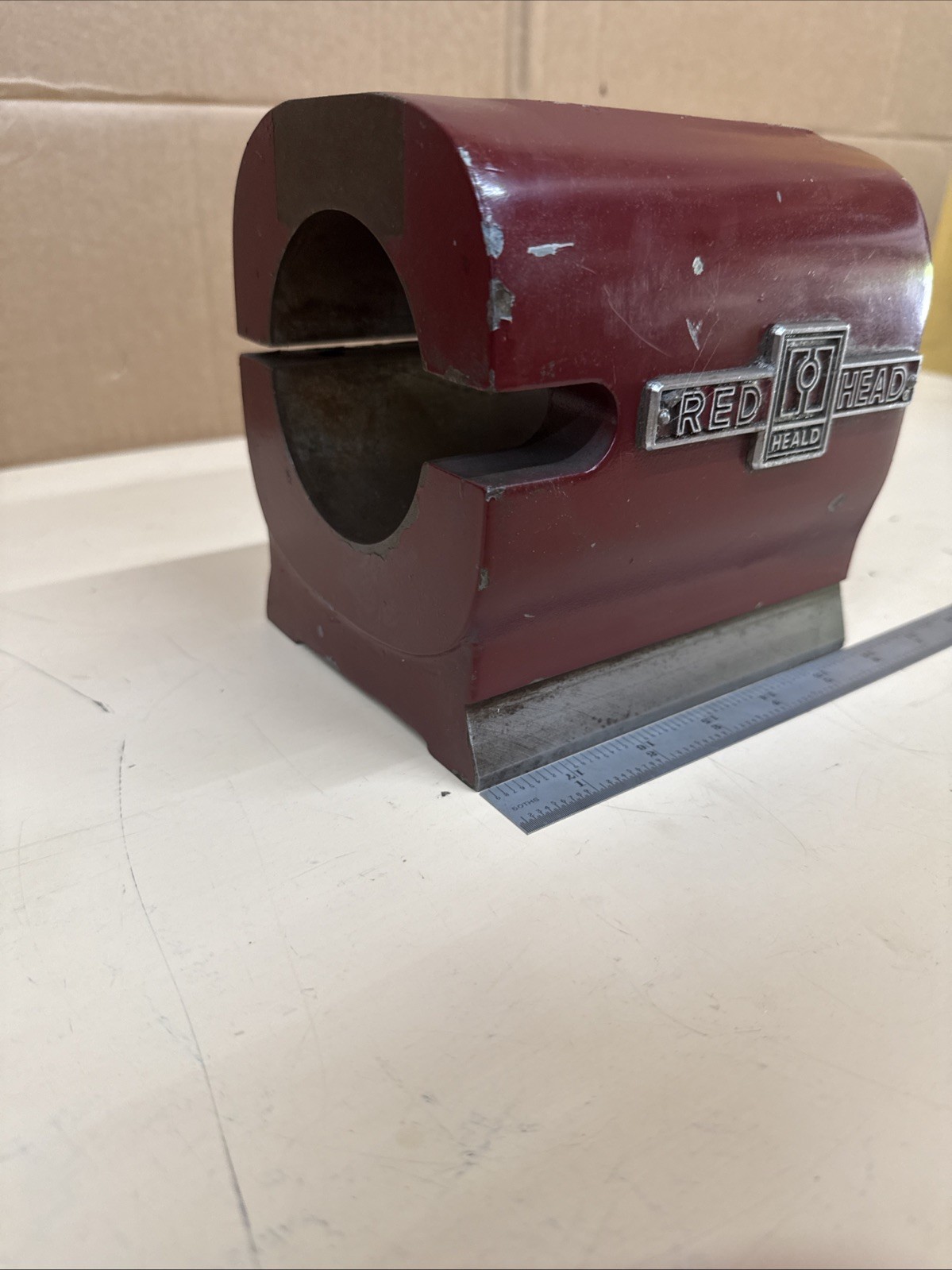Heald Red Head Precision Grinding Spindle Stock Dovetail Base For 80mm Diameter