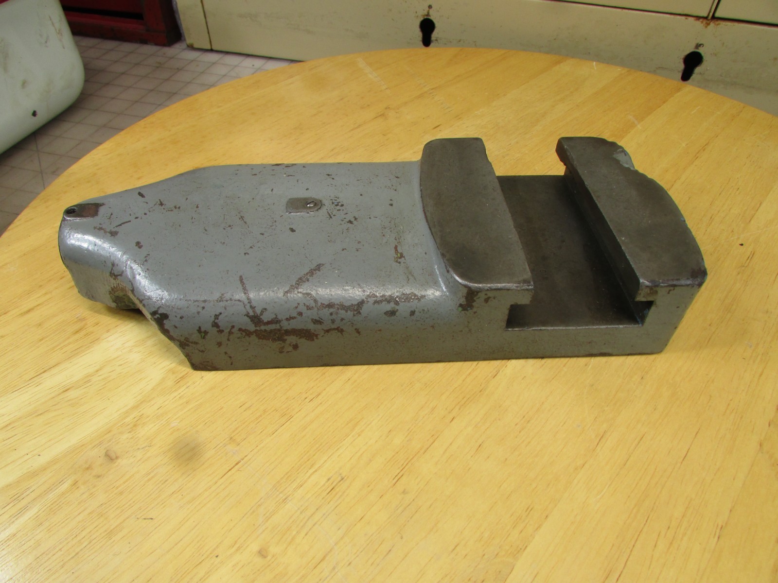 South Bend 16″ Lathe Compound Top Casting. (#7138)