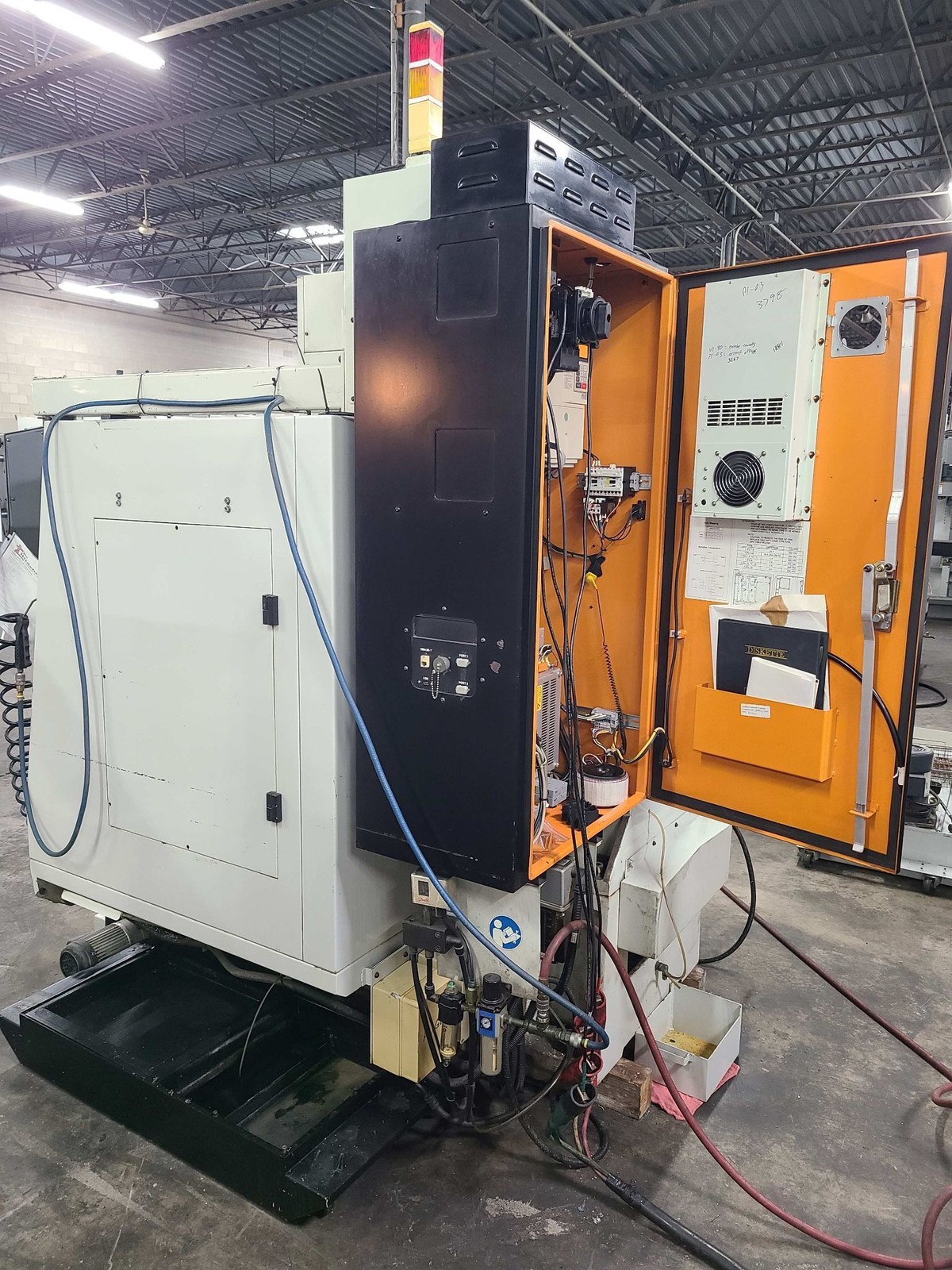 2006 HURCO VM1