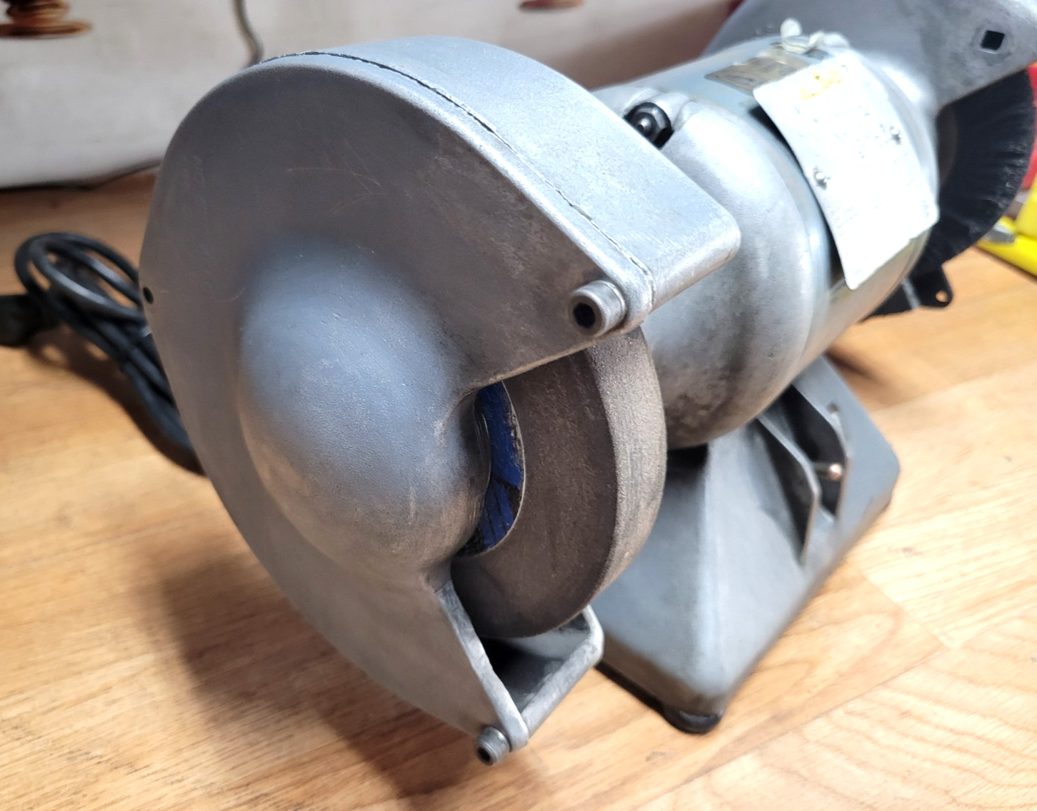 BALDOR # 612 6″ GRINDER / BUFFER 115V 3600 RPM
