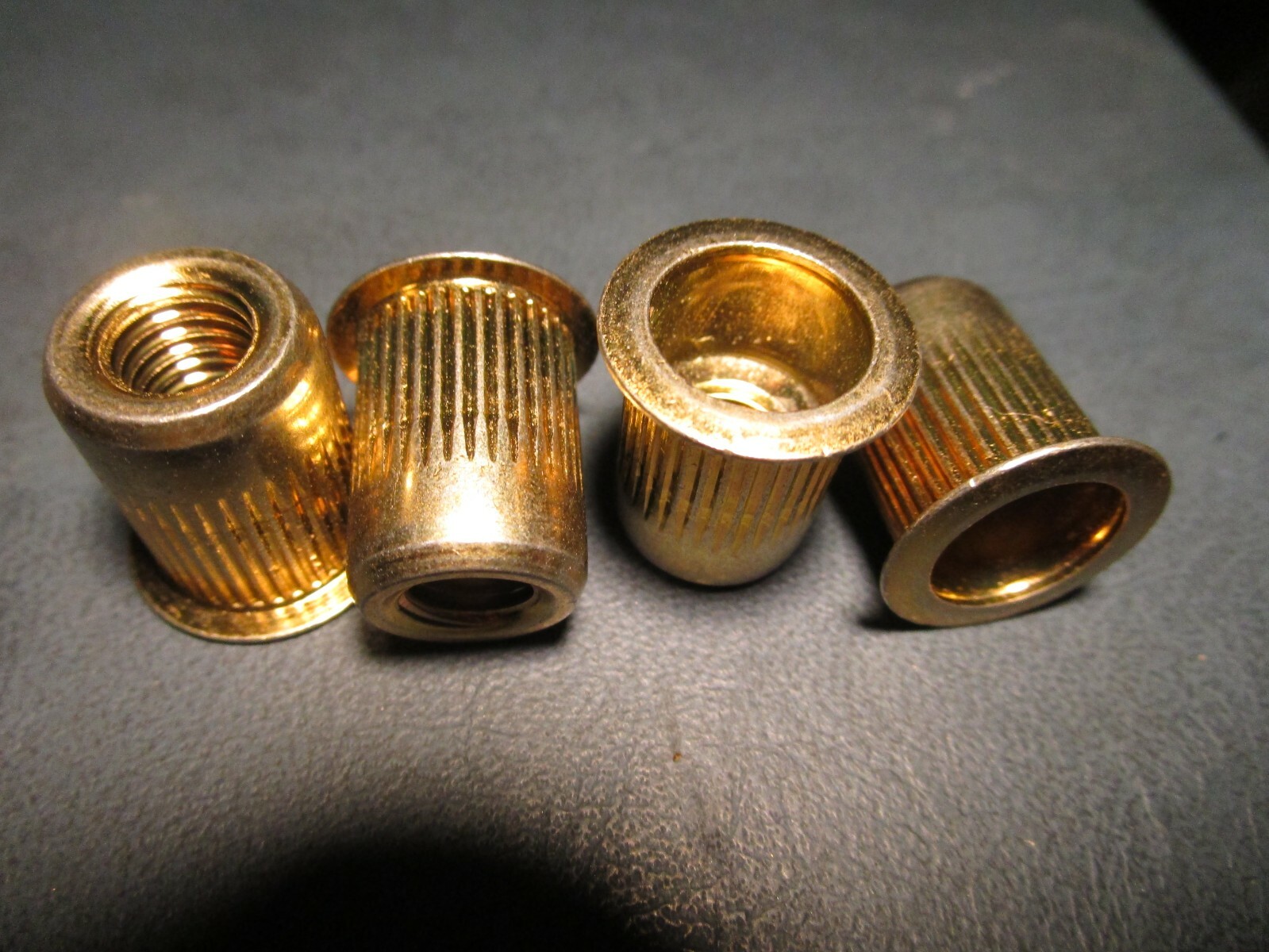 (20) Insert Knurled AL M8-1.25×7.9 ST Y3 Open
