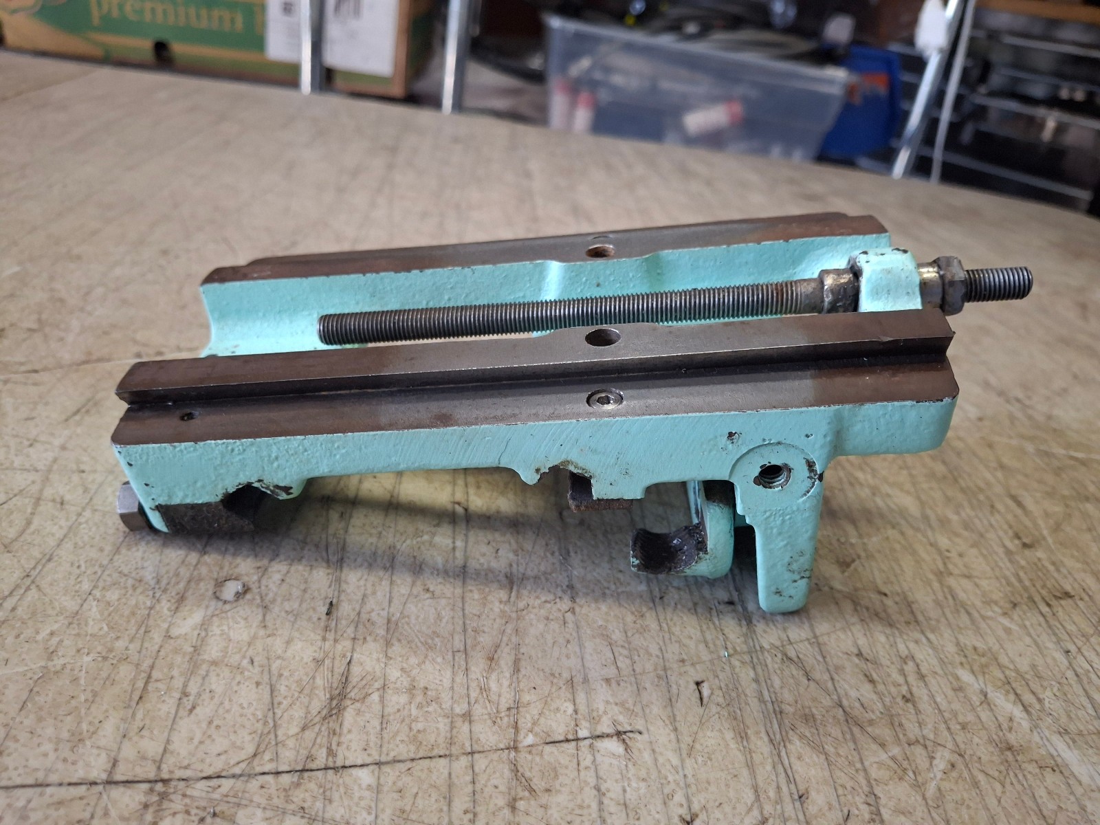 Vintage 6″ Lathe Craftsman 109 Apron Carriage Saddle Half Nut Housing Casting