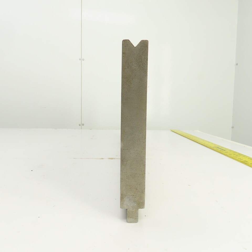 29-1/2″ 90-¦ V-Angle Forming Press Brake Die Block 7″ H 1″ Thick 1/2″ Tang