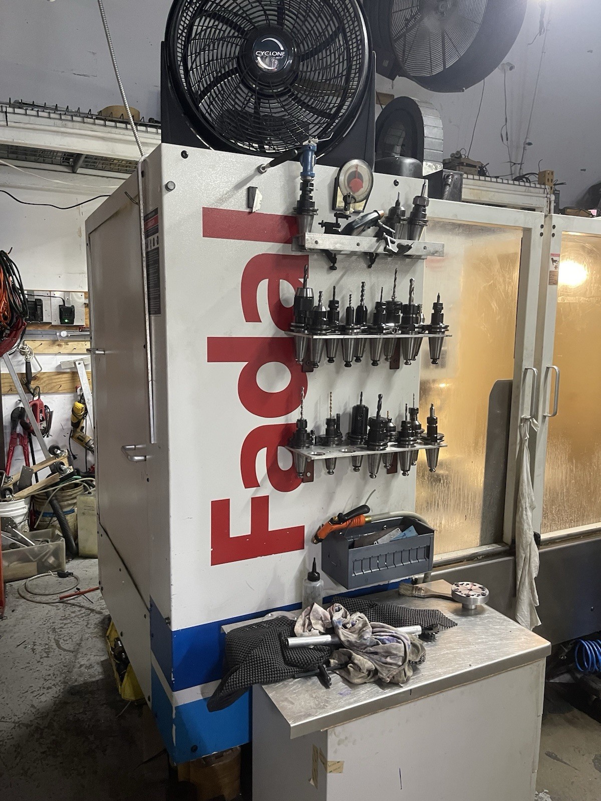 Fadal 2216 w/new control 4020 CNC Vertical Machining Center CNC CAT40 7500RPM